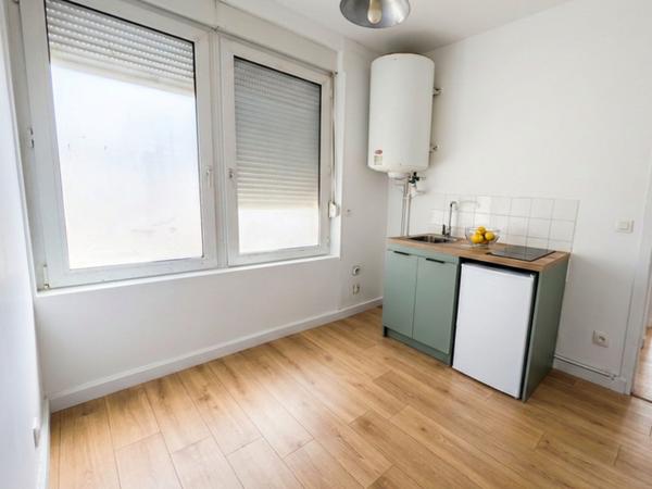 RUE DE TANGER - APPARTEMENT T2 RÉNOVÉ
