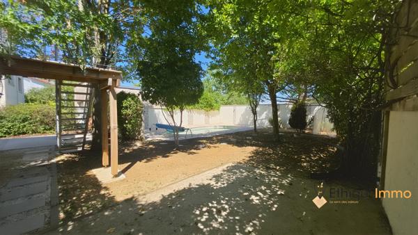 MAISON DE STANDING AVEC PISCINE