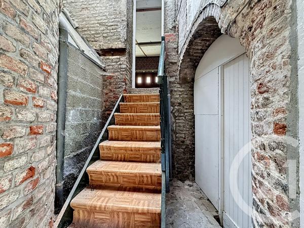 Immeuble à vendre  156 m 2   CAMBRAI  - 59