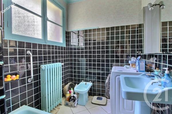 Maison à vendre  5 pièces - 123 m 2   CHATEAU THIERRY  - 02