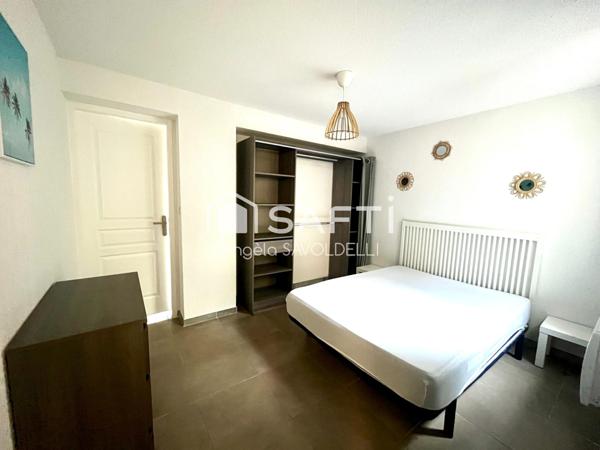 T2 rénové en rez-de-jardin au cœur de la pinède