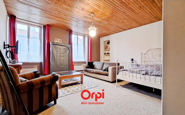 Maison à vendre    2 pièces •  Néris-les-Bains