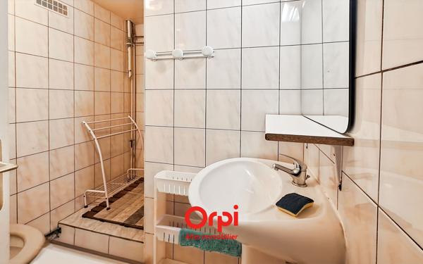 Maison à vendre    2 pièces •  Néris-les-Bains