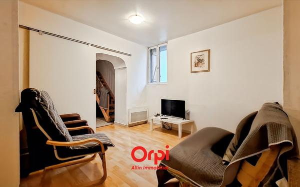 Maison à vendre    2 pièces •  Néris-les-Bains