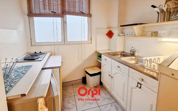 Maison à vendre    2 pièces •  Néris-les-Bains