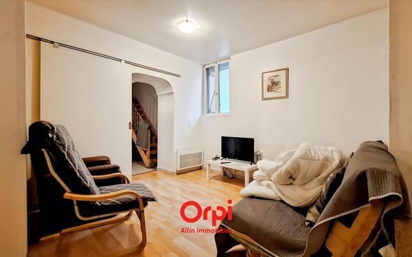 Maison à vendre    2 pièces •  Néris-les-Bains