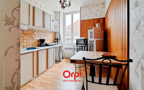 Maison à vendre    2 pièces •  Néris-les-Bains