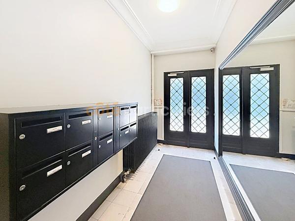 Vente
                Appartement71,3 m² - 3 Pièces -
                    ROUEN (76000)
