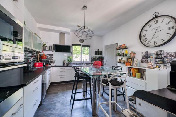 Vente Maison de luxe Le Château-d'Oléron 11 Pièces 228 m²