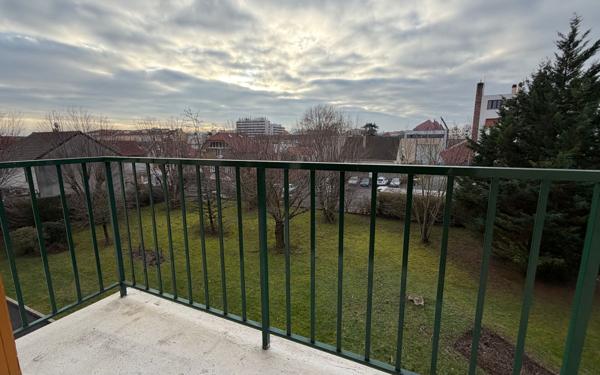 Appartement à vendre    3 pièces • 61,50 m2 Neuilly-sur-Marne