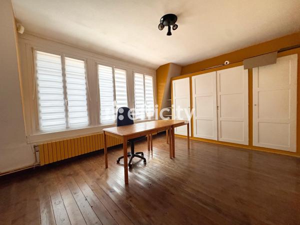 Maison
         6 pièces
        - 112 m² 430 000 € *