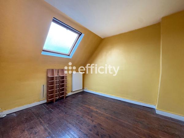 Maison
         6 pièces
        - 112 m² 430 000 € *