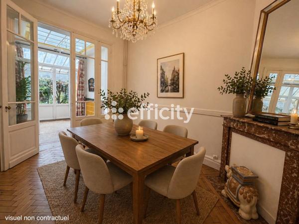 Maison
         6 pièces
        - 112 m² 430 000 € *