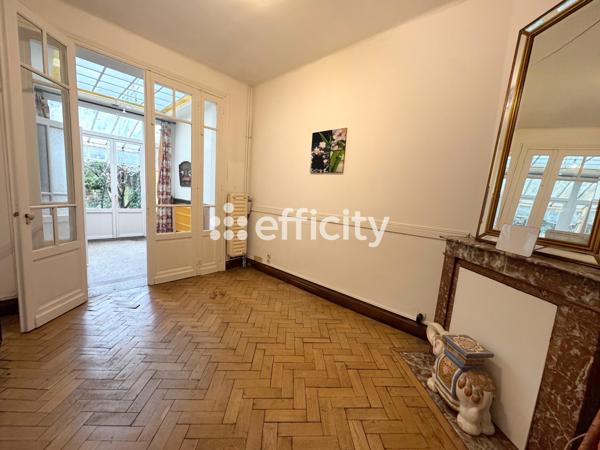 Maison
         6 pièces
        - 112 m² 430 000 € *