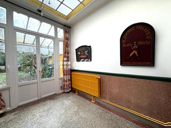 Maison
         6 pièces
        - 112 m² 430 000 € *