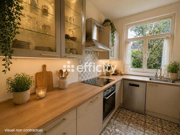 Maison
         6 pièces
        - 112 m² 430 000 € *