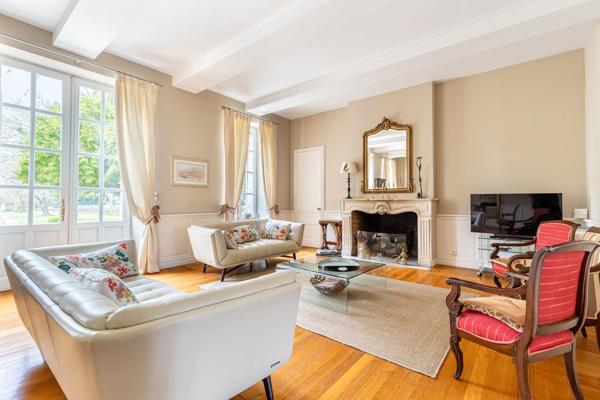 Vente Propriété de luxe Bordeaux 9 Pièces 550 m²