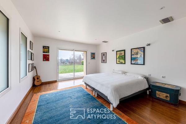 Maison contemporaine avec vue sur la Seine et piscine intérieure