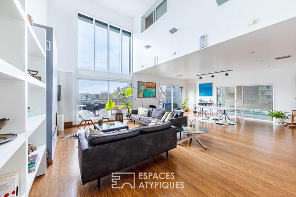 Maison contemporaine avec vue sur la Seine et piscine intérieure