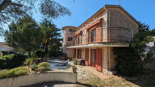 Maison à vendre    9 pièces • 192 m2 Six-Fours-les-Plages