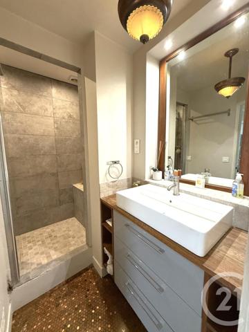 Appartement F3 à vendre  3 pièces - 62 m2 PARIS - 75020