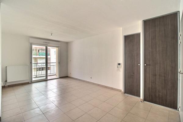 Appartement T2 de 41.03 m² avec balcon et parking - Face au Golf de Juvignac