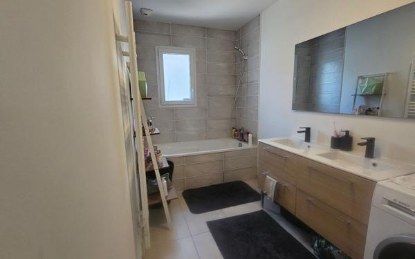 Maison à vendre    4 pièces • 119 m2 Moirans