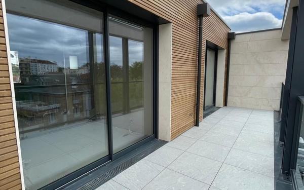 Appartement à vendre    6 pièces • 131,70 m2 Saint-Maur-des-Fossés