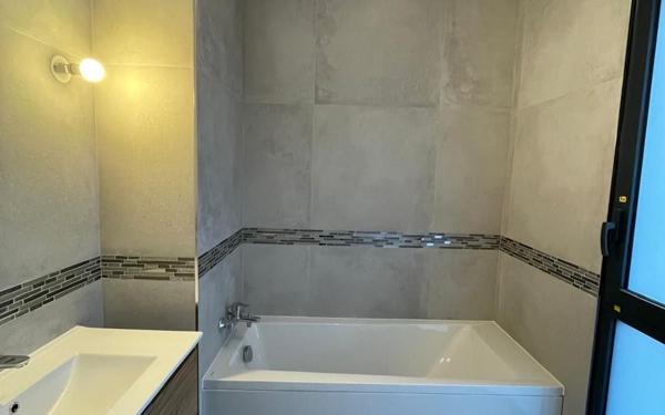 Appartement à vendre    6 pièces • 131,70 m2 Saint-Maur-des-Fossés