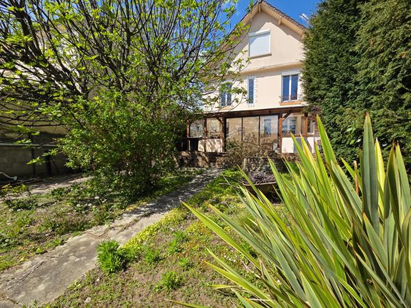 Maison Verrieres Le Buisson 6 pièce(s) 120.53 m2