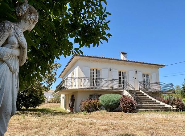 Maison Pineuilh 7 pièces, 180 m2 habitable, 5 chambres, garage,  à pied de la ville et de la gare