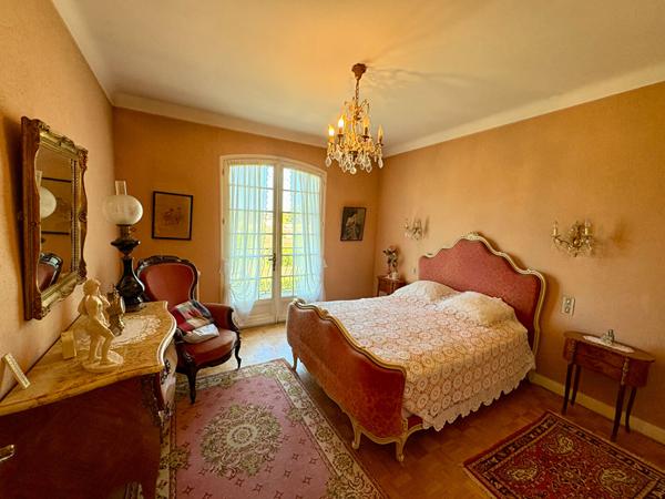Maison Pineuilh 7 pièces, 180 m2 habitable, 5 chambres, garage,  à pied de la ville et de la gare