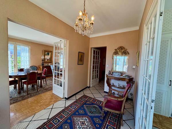 Maison Pineuilh 7 pièces, 180 m2 habitable, 5 chambres, garage,  à pied de la ville et de la gare