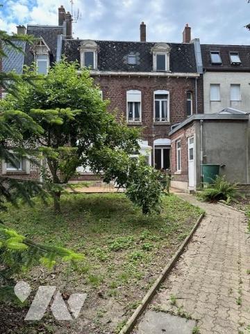 MAISON BOURGEOISE 5CHS-DOUBLE GARAGE