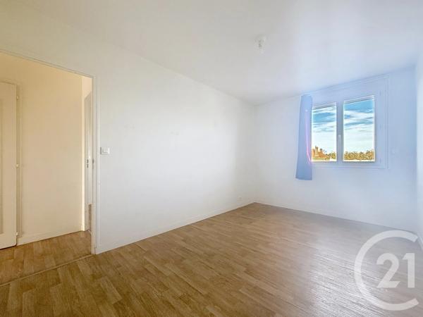 Appartement F3 à vendre  3 pièces - 68 m 2   TROYES  - 10
