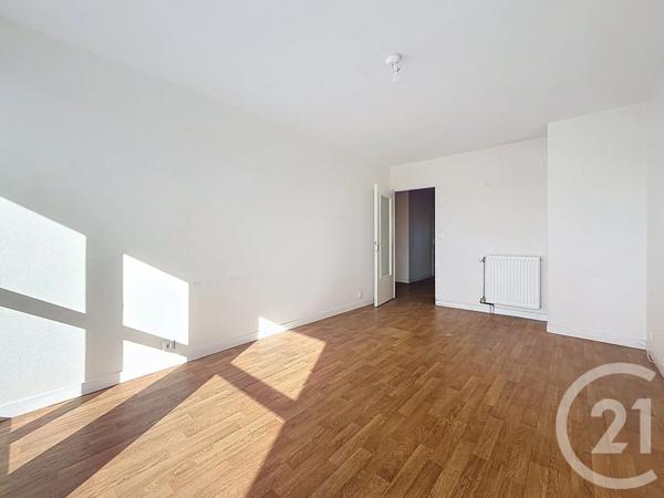 Appartement F3 à vendre  3 pièces - 68 m 2   TROYES  - 10