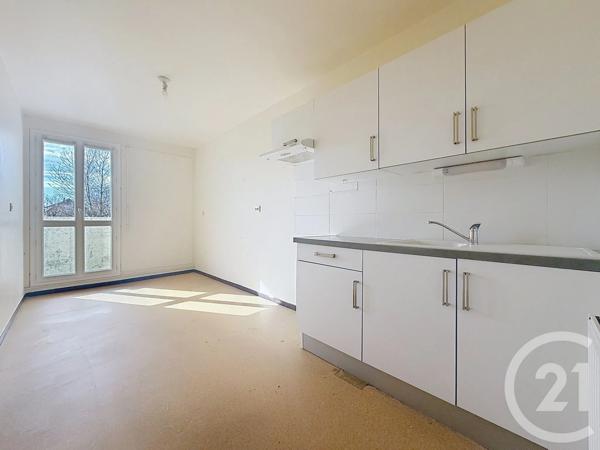 Appartement F3 à vendre  3 pièces - 68 m 2   TROYES  - 10