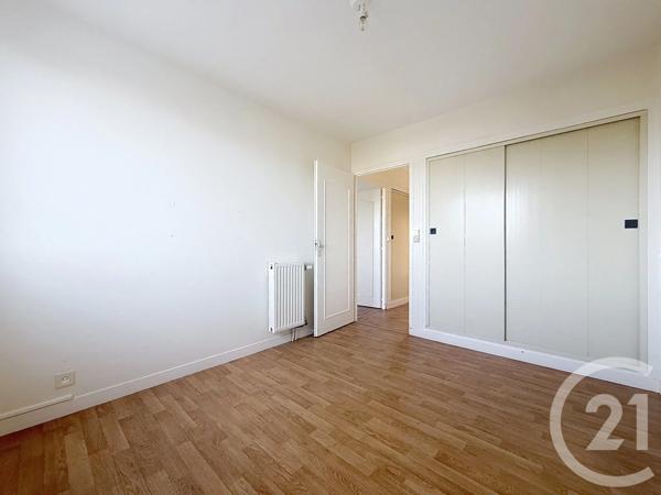 Appartement F3 à vendre  3 pièces - 68 m 2   TROYES  - 10