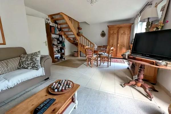 Maison lumineuse 84 m2 avec jardin et garage – Mieux qu'un appartement, à proximité de la gare d'Auray !