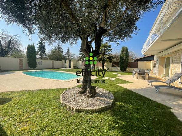 Maison 6 pièces - 204 m²