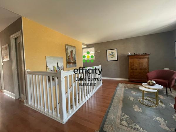Maison 6 pièces - 204 m²
