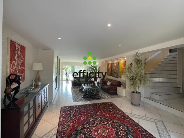 Maison 6 pièces - 204 m²