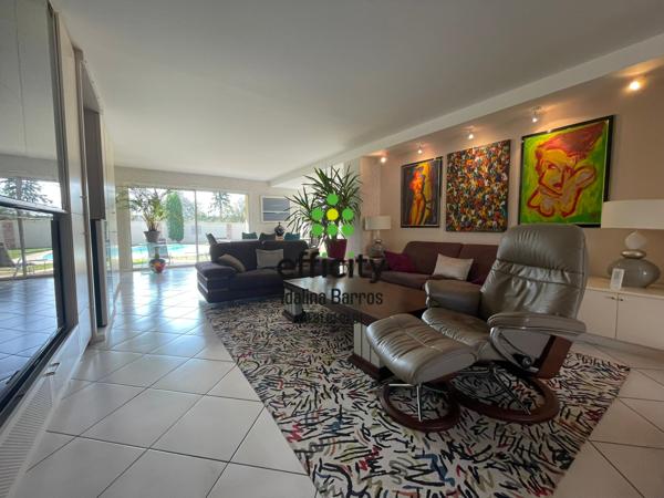 Maison 6 pièces - 204 m²