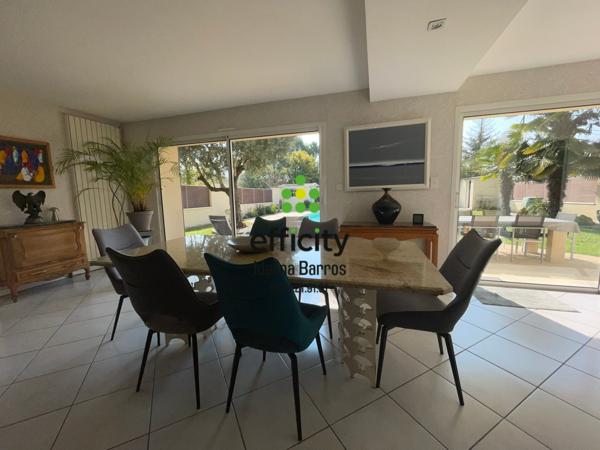 Maison 6 pièces - 204 m²