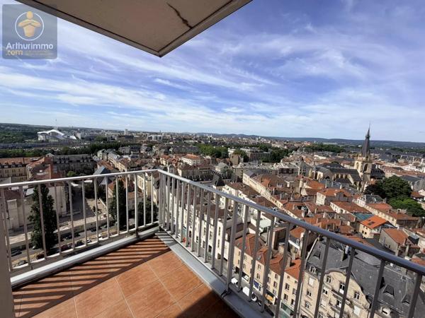 Vente                                                      Appartement
                        
                     2 pièces                      51 m2                     à Metz