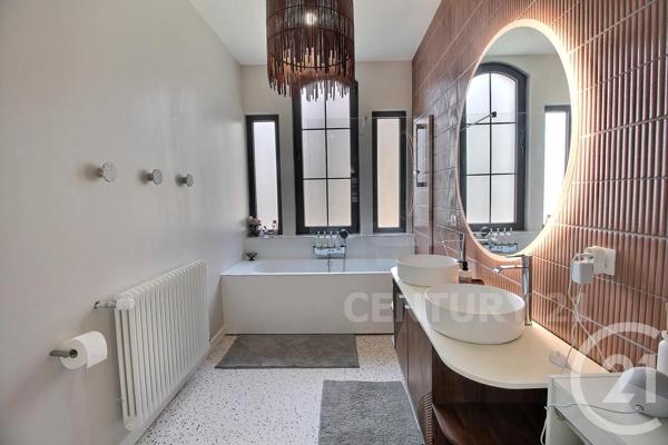 Maison à vendre  8 pièces - 272,74 m 2   ST AVOLD  - 57