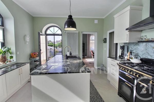 Maison à vendre  8 pièces - 272,74 m 2   ST AVOLD  - 57