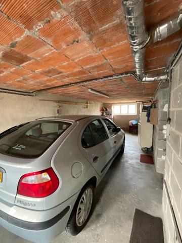 Maison individuelle, 2 chambres, jardin et garage.