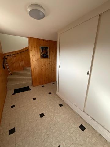 Maison individuelle, 2 chambres, jardin et garage.