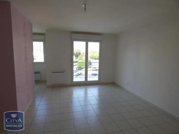 Appartement à louer 2 pièces 49.08m² Châlons-en-Champagne (51000)
